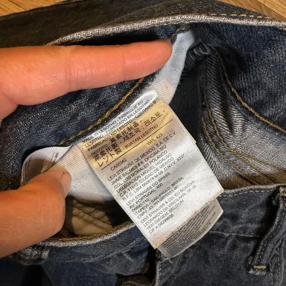 Levi-s Men's Blue and Navy Jeans